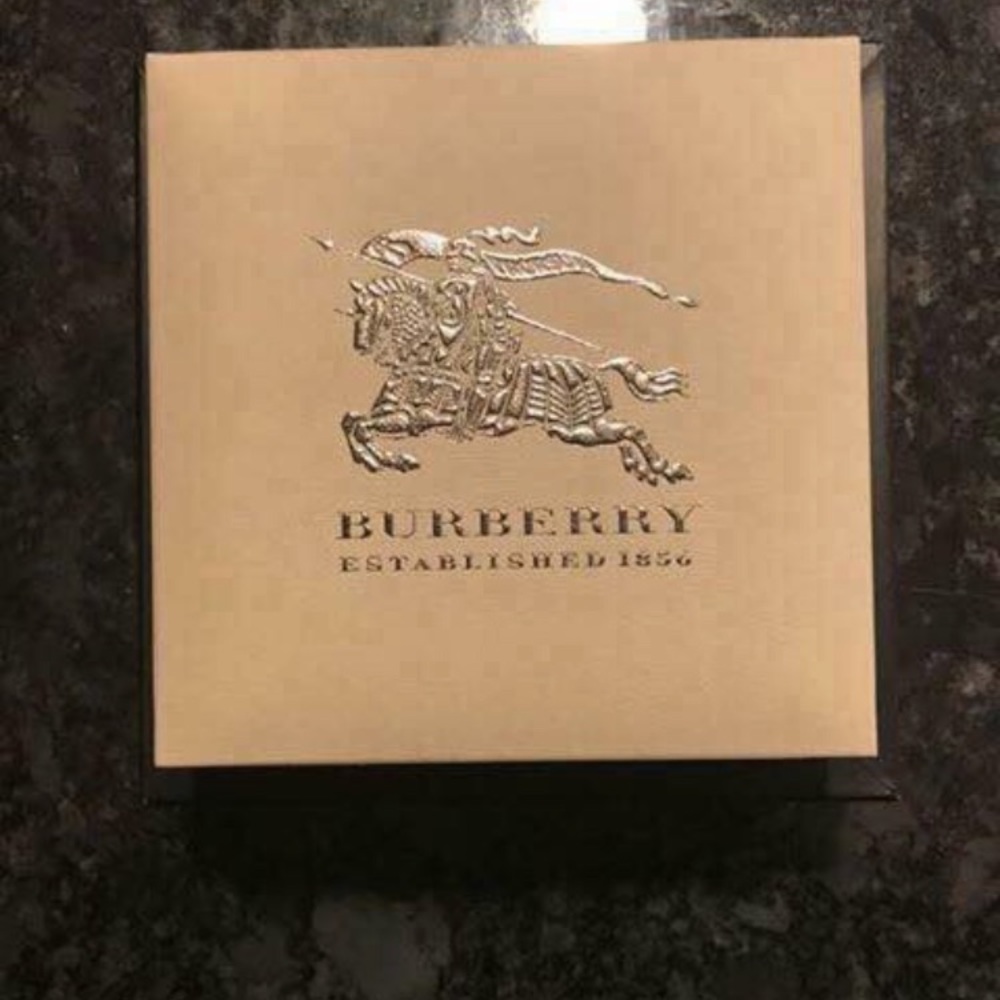 Men’s Burberry Watch - Picture 3 of 4
